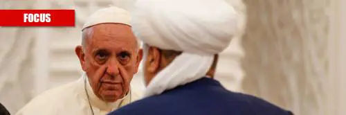 Il Papa va in difesa dell'islam. Ma cala il silenzio sui cristiani