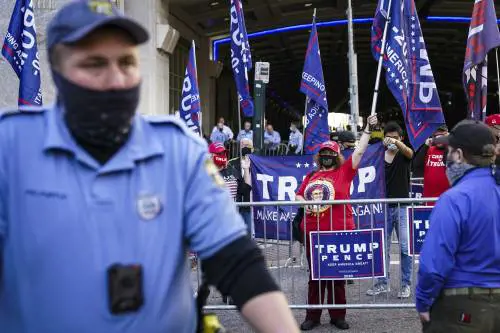 Saranno quattro anni in trincea. Cosa succede ora in America