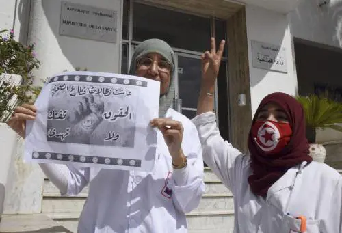 La Tunisia può saltare: tutti i rischi per l'Italia