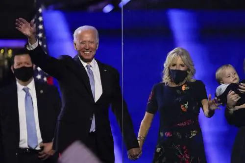 Da Melania a Jill. La crocerossina al posto del glam