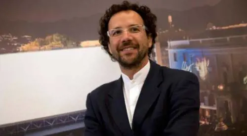 "La realtà e i selfie? Per i ragazzi sono diventati una cosa sola"