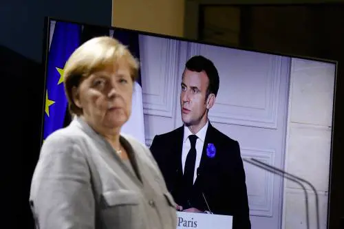 Macron prende a schiaffi Conte Quella mossa che umilia l'Italia