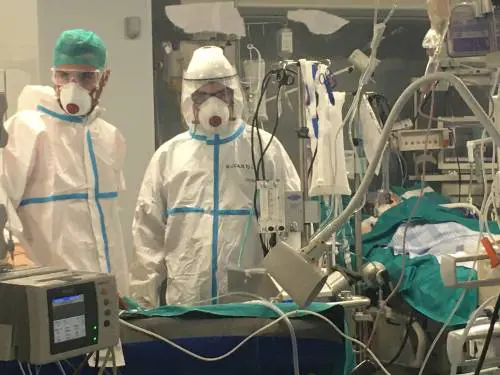 Bari, dentro la terapia intensiva: cosa succede ai pazienti