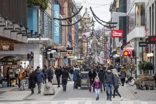 Svezia, niente lockdown e più morti? Cosa dicono davvero i numeri