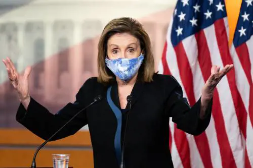 Nancy Pelosi si ricandida: ira dei giovani dem