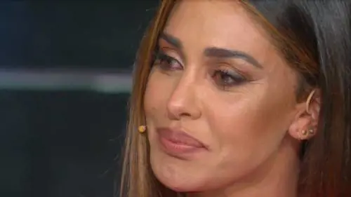 Quella nostalgia per De Martino: Belen si commuove a Tu si que Vales