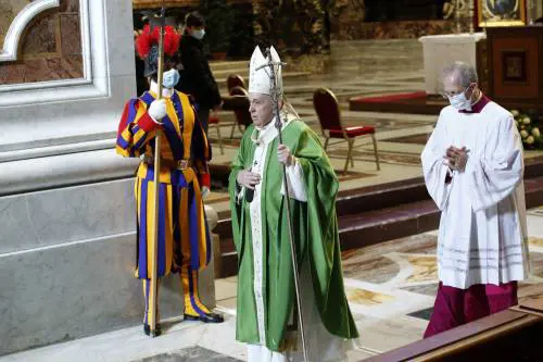 Così in Vaticano hanno deciso di far "saltare" l' otto dicembre