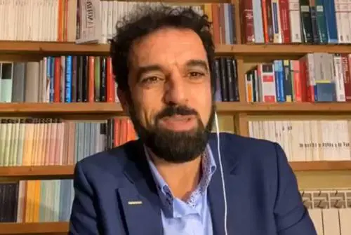 Giarrusso senza vergogna, marameo Zaniolo e le sanzioni: quindi, oggi... 