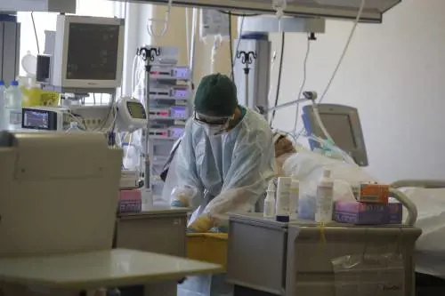 La Campania vuole arruolare rianimatori ma all'appello rispondono appena in tre