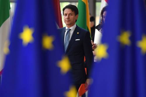 L'Italia rischia di perdere i fondi: dubbi dell'Europa sui piani di Conte 