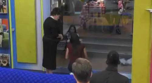 "Vai a ca... e", "Fatti i ca..i tuoi". Rissa furiosa al Grande Fratello Vip