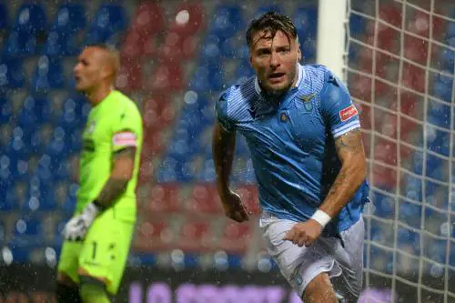Immobile vola sull'acqua e zittisce tutti