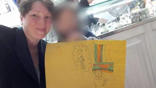 "No al corso gender a scuola" Mamma viene subito insultata