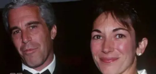 La Maxwell è in quarantena, il web si scatena: "Farà la fine di Epstein"