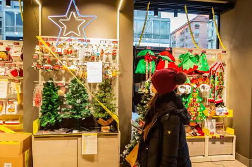 A Natale l'Italia avrà solo due colori. Feste in dieci, viaggi per i residenti