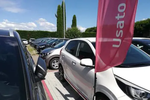 Vuoi un’auto usata? Ecco le 5 trappole che ti svuotano il portafoglio