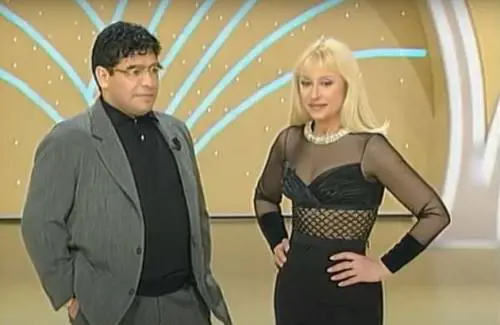 "Una notte in carcere solo per vedere un mio concerto". Così Raffaella Carrà ricorda Maradona 