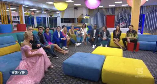 Gf Vip, il prolungamento scuote i concorrenti: "Il nostro cuore è dilaniato"