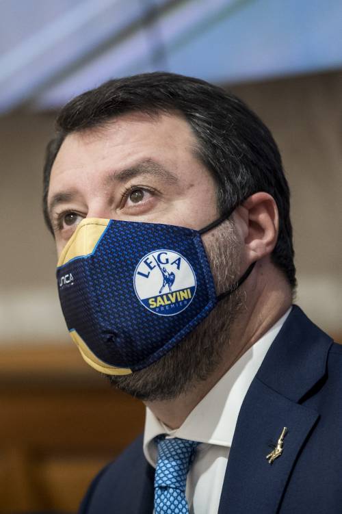 Migranti, cancellati i dl Salvini. Il leghista incontra Mattarella