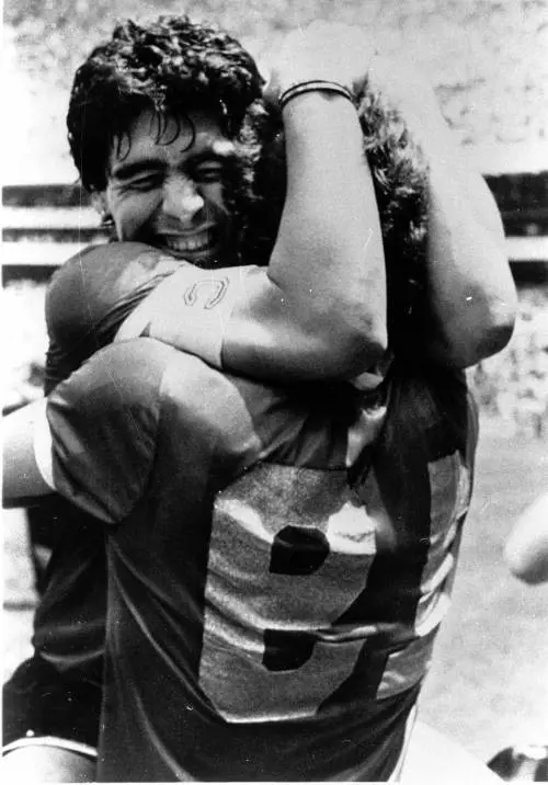 Che schiaffo dare a Veltroni la Mano de Dios