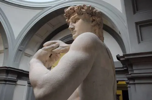 "Il David? Non esiste...": ora spuntano pure i 'negazionisti dell'arte'