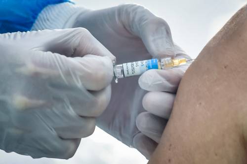 La maxi campagna del vaccino. Subito a 6,4 milioni di italiani