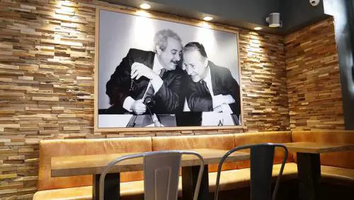 "Falcone non merita tutela...". Sentenza choc in Germania