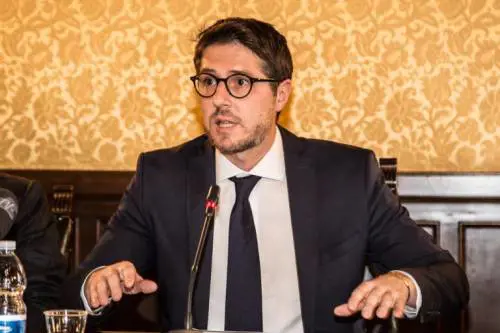 La crociata Lega-Fdi contro il "dl clandestini"