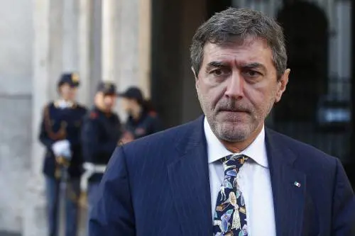 "Elly, perché non riesci a capire?". Marsilio asfalta Schlein sulle origini abruzzesi