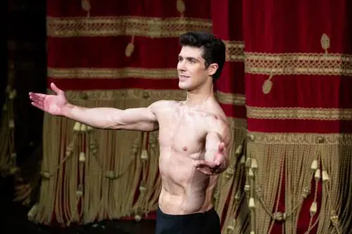 "La passione da bimbo era l'officina di papà. Poi mi scelse Nureyev"