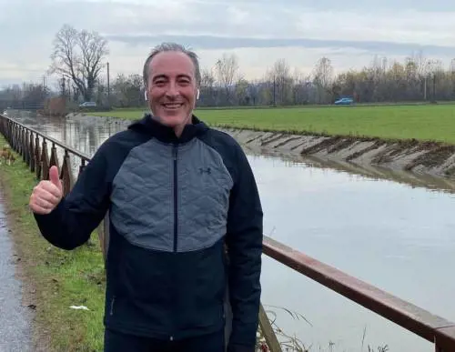 Social scatenati contro Gallera: "Fa jogging fuori Comune"