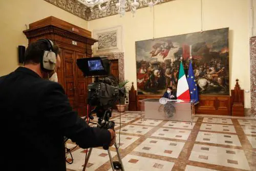 Quella "confessione" di Conte: "Io non sono infallibile..."