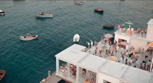 "L’incredibile storia dell’isola delle rose": passo falso di lusso