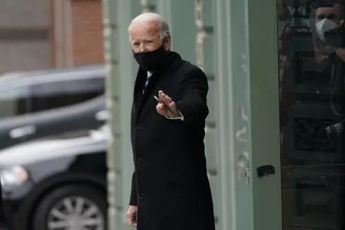 Biden e i decreti anti-Trump: svolta totale dal clima al virus