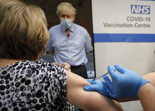 "Per gli allergici stop al vaccino". In Italia a rischio un paziente su 4
