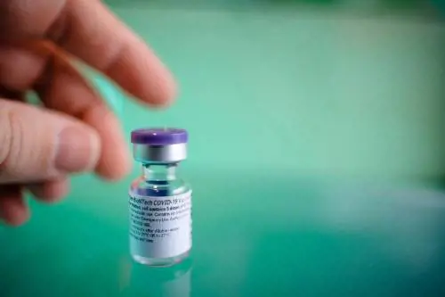 "Nuovo siero per virus mutato. Se serve pronti in 6 settimane"