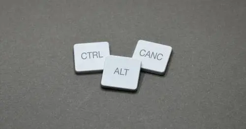 Perché premiamo Ctrl+Alt+Canc quando Windows si blocca?
