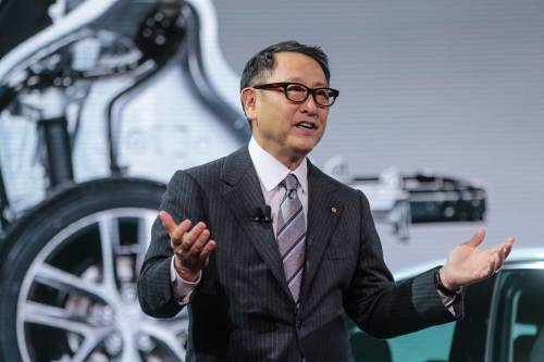 Il realismo della Toyota e i sogni chic