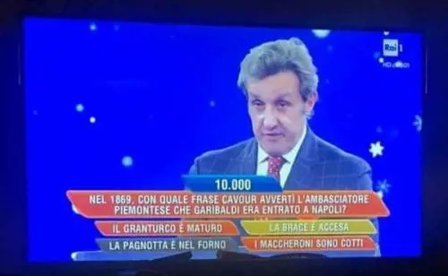 Clamorosa gaffe di Insinna a L'Eredità: "Ignoranti"