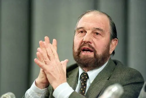Morto George Blake, il principe dei doppiogiochisti che tradì Londra