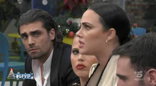 Scontro Sonia e Rosalinda: "Lei mi ha fatto capire che Mario ci ha provato con lei..."