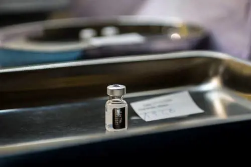 Johnson rompe gli indugi. "Approvato AstraZeneca"