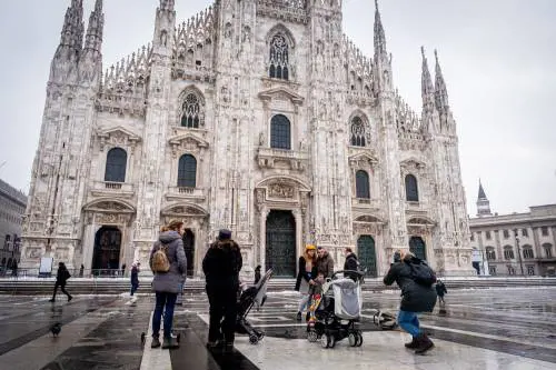 Abbiamo perso la scuola e guadagnano chat e monopattini