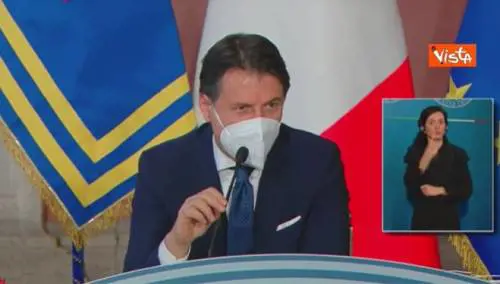 Lo schiaffo di Conte a medici e infermieri. La frase umiliante