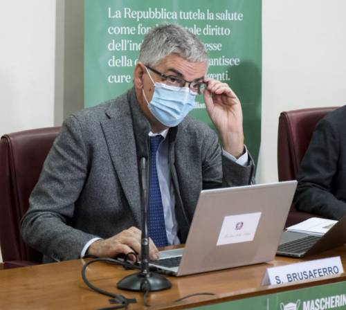 Brusaferro: "I contagi in decrescita, ma serve ancora rigore"