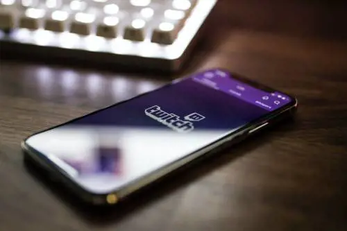 Via libera a chi imbroglia. Su Twitch i "cheater" non saranno più bannati