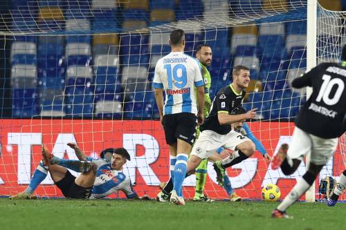 Napoli sprecone: tanti tiri, un gol. Impresa Spezia che vince in 10