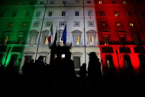 "Mettiamo fine a questa agonia". Lo scontro di fuoco a Palazzo Chigi