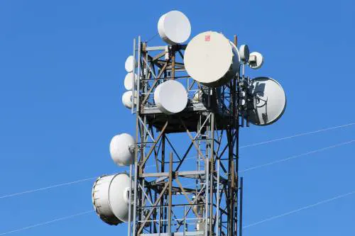 Nella gara della rete in fibra si rafforza l'opzione "Fwa"