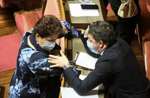 "Egolatria", "Nervosetto". È scontro tra Conte e Italia viva